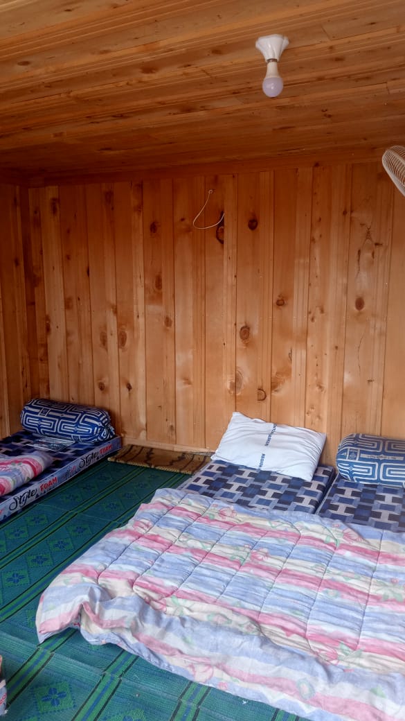Idyllic Hut Escapes